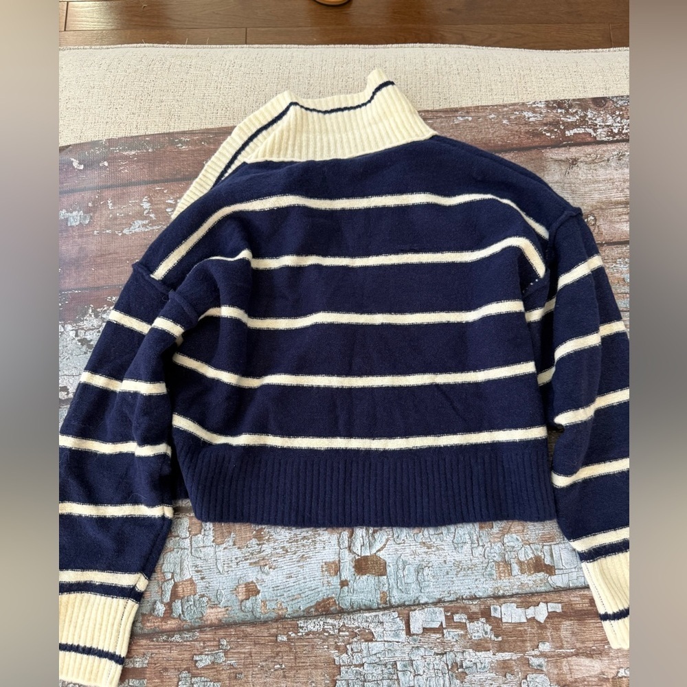 BNWT Navy and Cream Striped Sweater - Picture 6 of 6